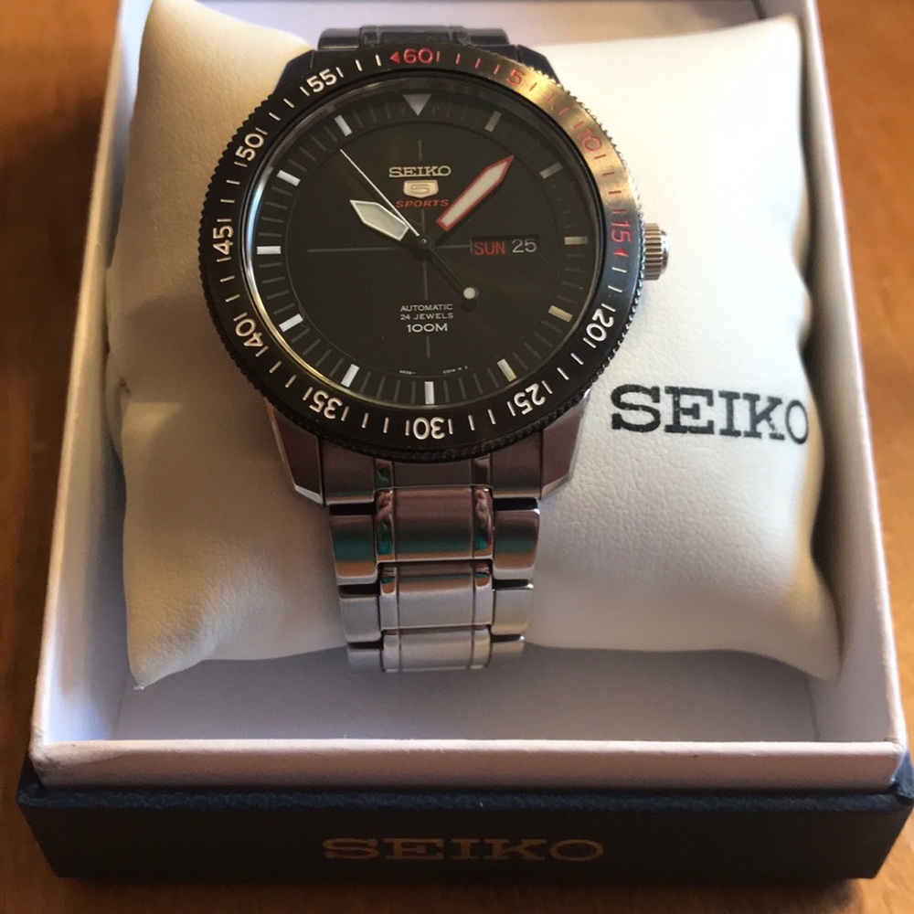 Hard to find Seiko 5 SRP567 Automatic Pilot Watch